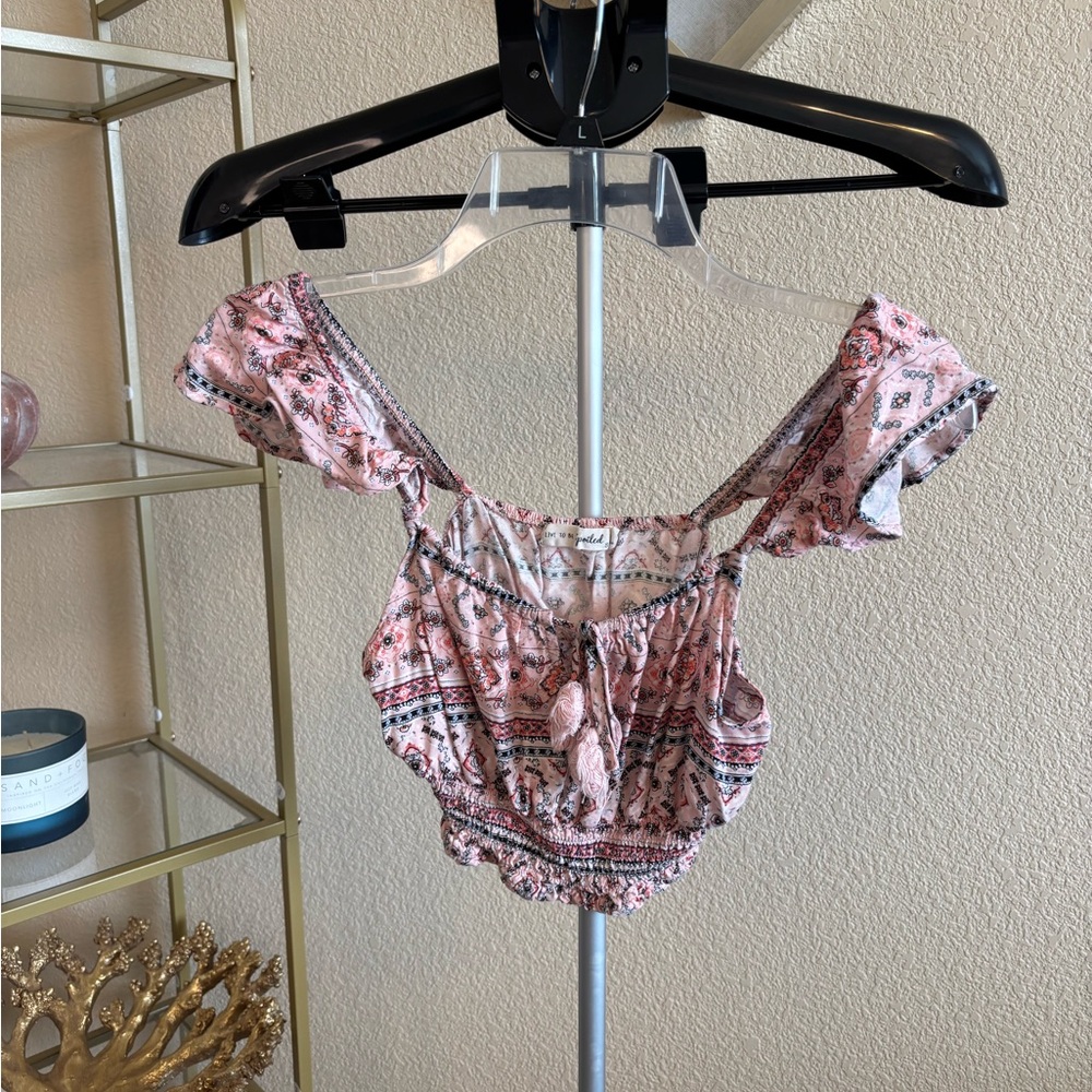 Live To Be Spoiled Pink Boho Cold Shoulder‎ Crop Top Size S